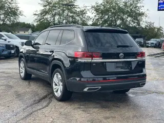 Volkswagen Atlas 2021 AWD SE 4Motion 4p SUV con Tecnología (lanzamiento medio del año)