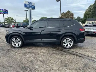 Volkswagen Atlas 2021 AWD SE 4Motion 4p SUV con Tecnología (lanzamiento medio del año)