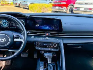 Hyundai ELANTRA 2025 SEL Convenience Sedán de 4 puertas