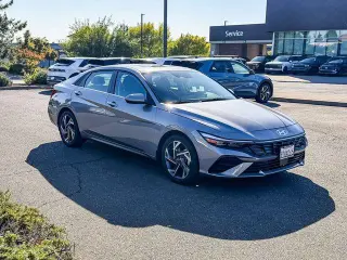 Hyundai ELANTRA 2025 SEL Convenience Sedán de 4 puertas