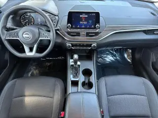 Nissan Altima 2025 2.5 SV 4dr Sedán