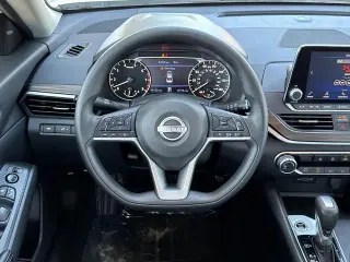 Nissan Altima 2025 2.5 SV 4dr Sedán