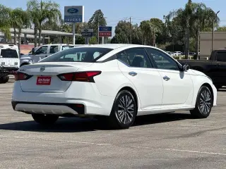 Nissan Altima 2025 2.5 SV 4dr Sedán