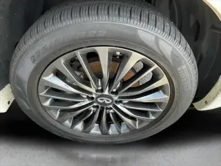 INFINITI QX80 2023 AWD Premium Select SUV de 4 puertas