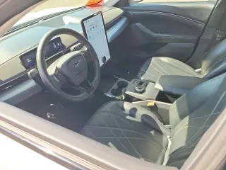 Ford Mustang Mach-E 2023 Select 4dr SUV