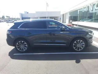 Lincoln Nautilus 2023 Reserve 4dr SUV
