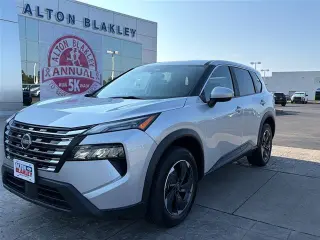 Nissan Rogue 2024 Tracción a las cuatro ruedas SV 4 puertas Crossover