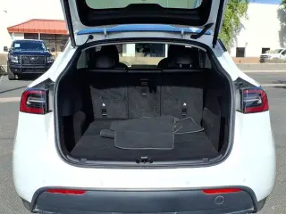 Tesla Model Y 2022 AWD Long Range 4p Crossover