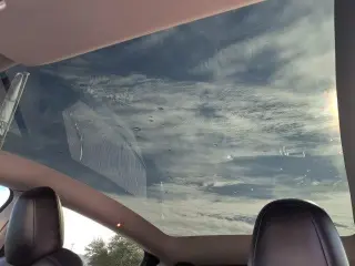 Tesla Model Y 2022 AWD Long Range 4p Crossover