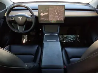 Tesla Model Y 2022 AWD Long Range 4p Crossover