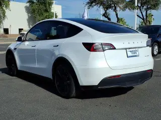 Tesla Model Y 2022 AWD Long Range 4p Crossover