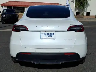 Tesla Model Y 2022 AWD Long Range 4p Crossover