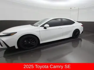 Toyota Camry 2025 SE 4dr Sedán