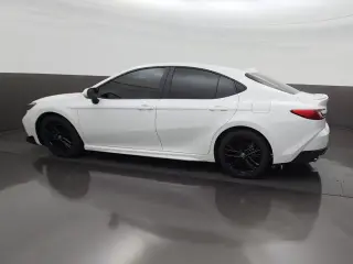 Toyota Camry 2025 SE 4dr Sedán