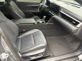 Toyota Camry 2025 SE 4dr Sedán