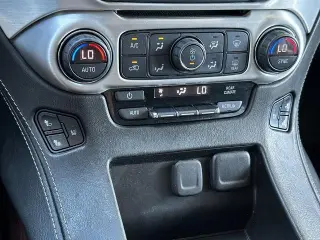 GMC Yukon XL 2018 4x2 SLT SUV 4 puertas