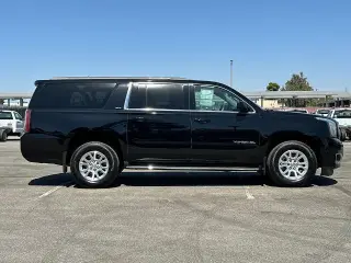 GMC Yukon XL 2018 4x2 SLT SUV 4 puertas