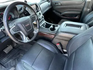 GMC Yukon XL 2018 4x2 SLT SUV 4 puertas