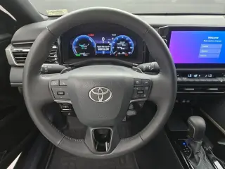 Toyota Camry 2025 SE 4dr Sedan