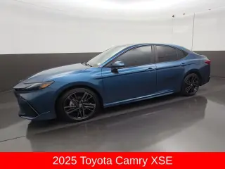 Toyota Camry 2025 SE 4dr Sedan