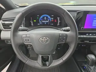 Toyota Camry 2025 SE 4dr Sedan