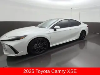 Toyota Camry 2025 SE 4dr Sedan