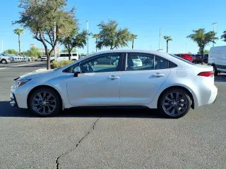 Toyota Corolla 2026 SE 4dr Sedán