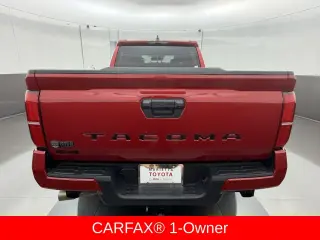 Toyota Tacoma 2024 4x4 SR5 4p Doble Cab 5.0 ft CB larga