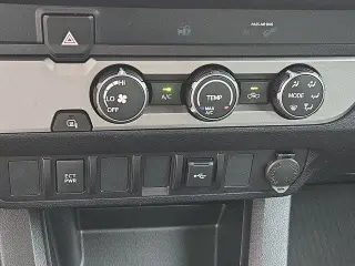 Toyota Tacoma 2023 4x2 SR5 4dr Double Cab 5.0 ft SB