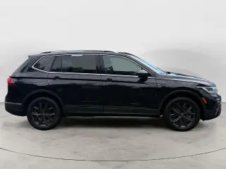 Volkswagen Tiguan 2022 4Motion SE AWD 4p SUV