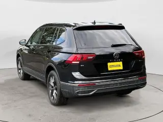 Volkswagen Tiguan 2022 4Motion SE AWD 4p SUV