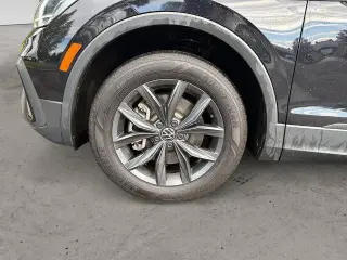 Volkswagen Tiguan 2022 4Motion SE AWD 4p SUV