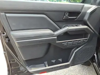 Toyota Tacoma 2024 4x4 SR 4p Doble Cabina Doble 5.0 ft SB 8A