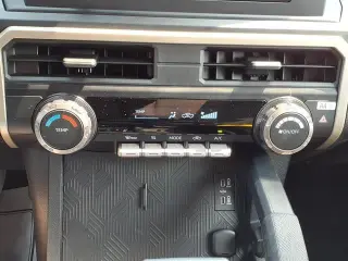 Toyota Tacoma 2024 4x4 SR 4p Doble Cabina Doble 5.0 ft SB 8A