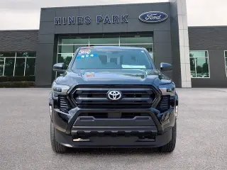 Toyota Tacoma 2024 4x4 SR 4p Doble Cabina Doble 5.0 ft SB 8A