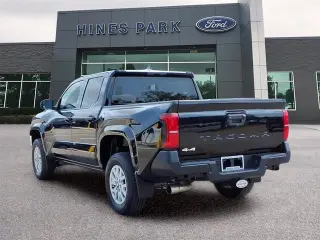 Toyota Tacoma 2024 4x4 SR 4p Doble Cabina Doble 5.0 ft SB 8A