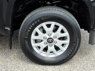 Toyota Tacoma 2024 4x4 SR 4p Doble Cabina Doble 5.0 ft SB 8A