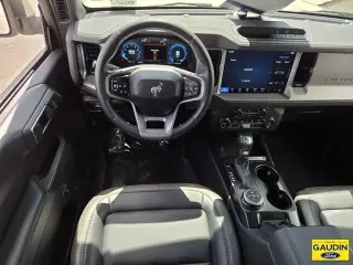 Ford Bronco 2025 4x4 Outer Banks 4p SUV