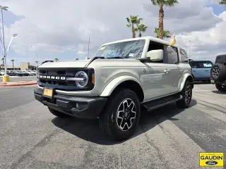 Ford Bronco 2025 4x4 Outer Banks 4p SUV