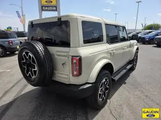 Ford Bronco 2025 4x4 Outer Banks 4p SUV