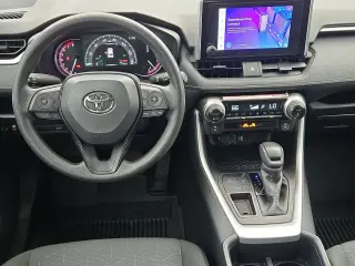 Toyota RAV4 2025 XLE 4 SUV