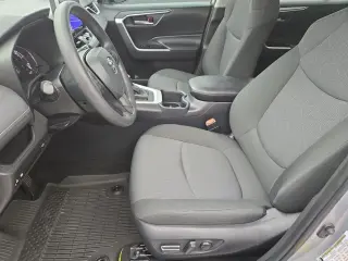 Toyota RAV4 2025 XLE 4 SUV