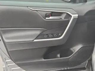 Toyota RAV4 2025 XLE 4 SUV