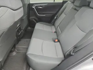Toyota RAV4 2025 XLE 4 SUV