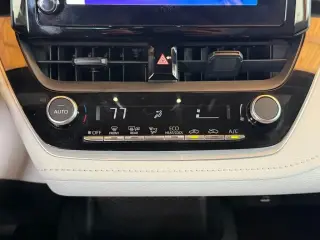 Toyota Corolla Hybrid 2024 LE 4dr Sedan