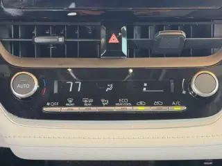 Toyota Corolla Hybrid 2024 LE 4dr Sedan