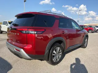 Nissan Pathfinder 2024 SL 4dr SUV