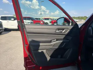 Nissan Pathfinder 2024 SL 4dr SUV