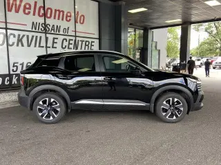 Nissan Kicks 2026 AWD SV 4dr Crossover