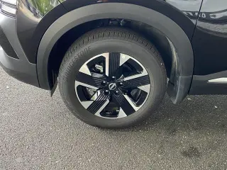 Nissan Kicks 2026 AWD SV 4dr Crossover